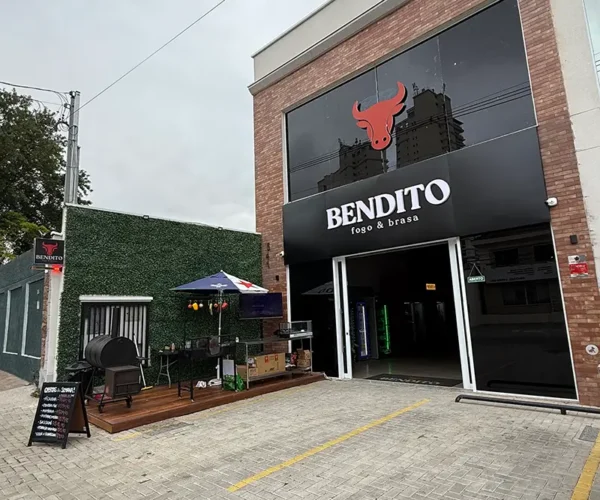 Bendito Fogo & Brasa