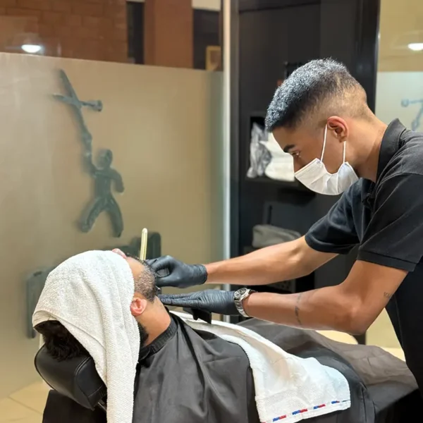 Garagem Barbearia Market Place